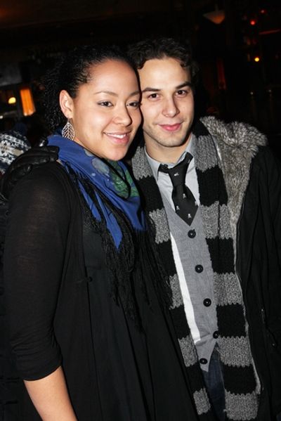 Lilli Cooper and Skylar Astin

 Photo