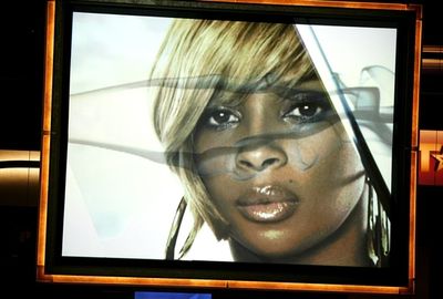 Mary J. Blige will soon be honored

 Photo