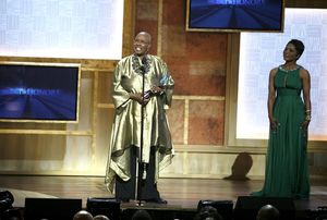 Judith Jamison and Angela Bassett

 Photo