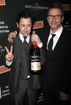 Alan Cumming and Tim Daly

 Photo
