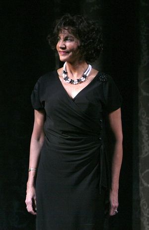 
Mercedes Ruehl Photo