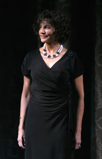 
Mercedes Ruehl Photo