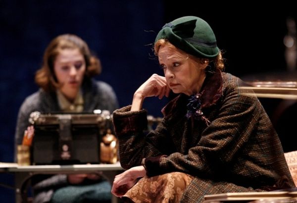 MARIANNE MILLER as Laura and JUDITH-MARIE BERGAN as Amanda (Photo by Jon Gardiner.) Photo