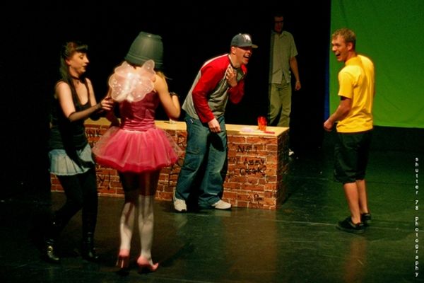 Louise Allen as CB's Sister, Adele Stanhope as Tricia, Mike Gates as Matt, Craig Hepw Photo