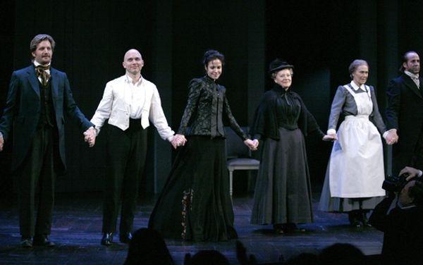 Paul Sparks, Michael Cerveris, Mary-Louise Parker, Helen Carey, Lois Markle and Peter Photo