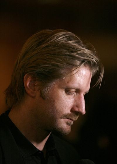 Paul Sparks Photo