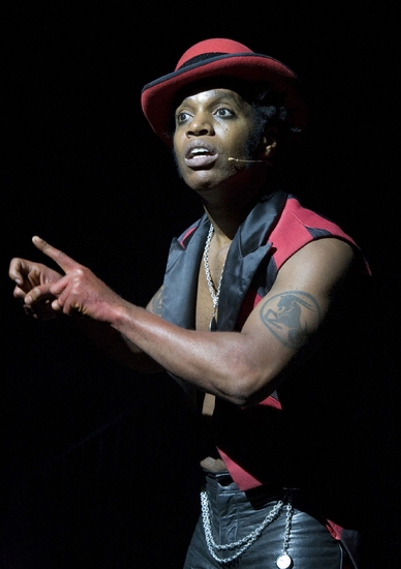 Photo Flash: PIPPIN at LA's Market Taper Forum  Image