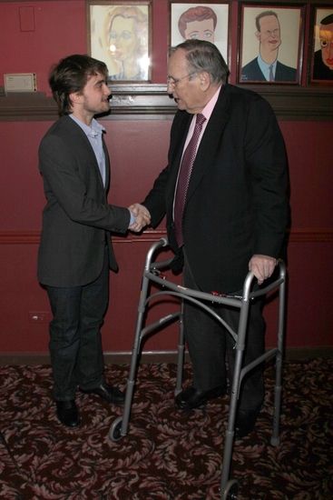 Photo Coverage: EQUUS Star Daniel Radcliffe's Caricature Unveiled at Sardi's — photo 2 of 31