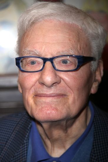 Photo Coverage: EQUUS Star Daniel Radcliffe's Caricature Unveiled at Sardi's — photo 13 of 31