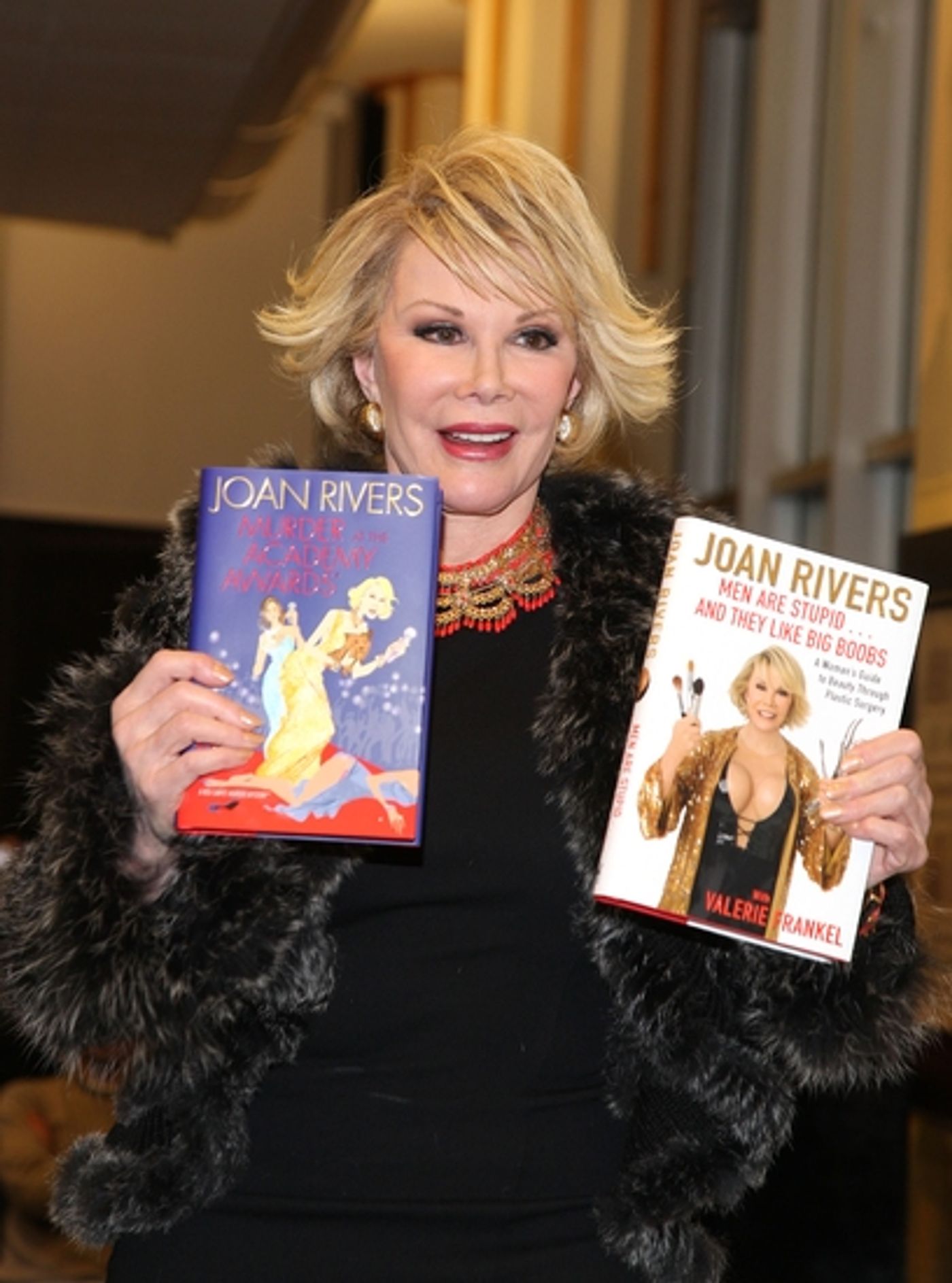 Photo Coverage: Joan Rivers at the Lincoln Square Barnes & Noble  Image