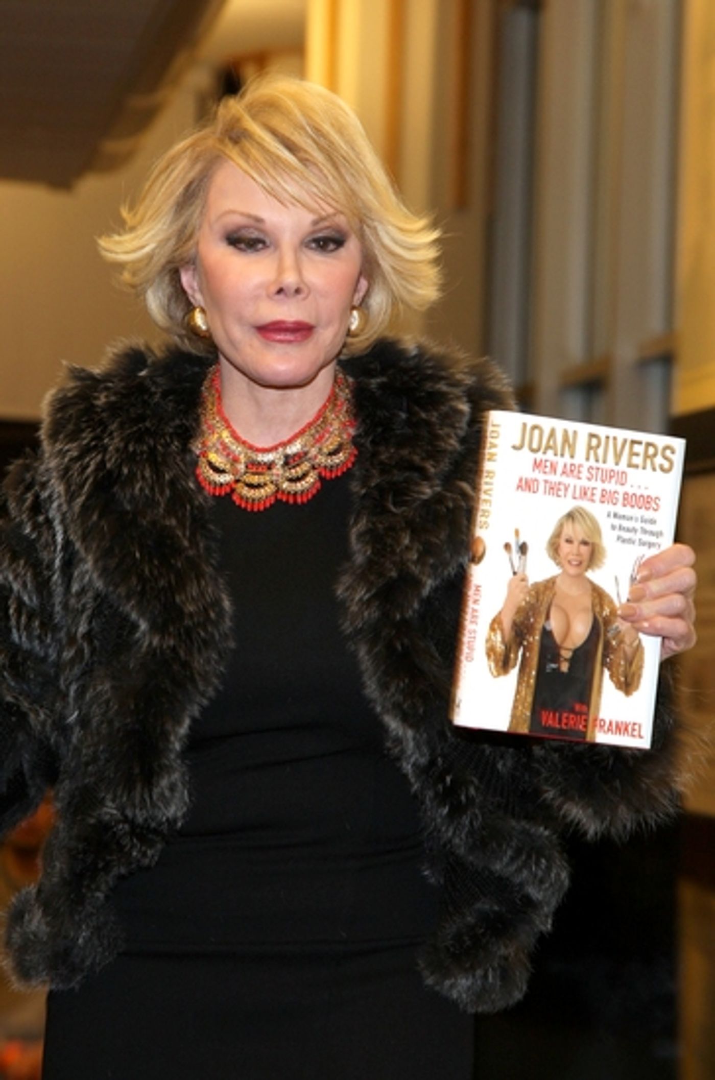 Photo Coverage: Joan Rivers at the Lincoln Square Barnes & Noble  Image