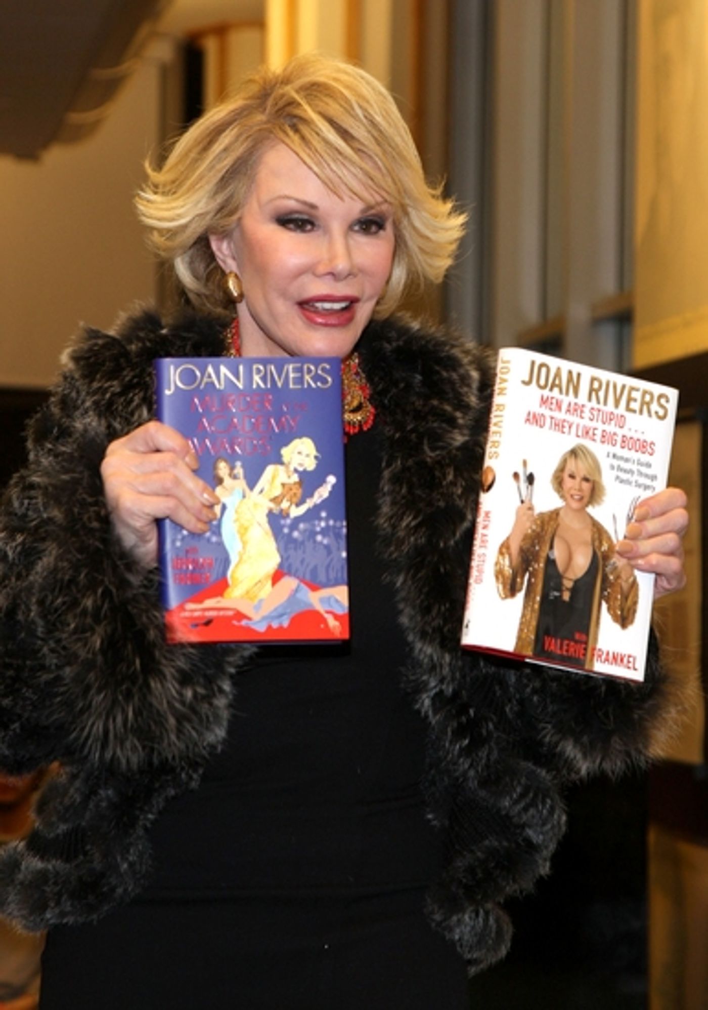 Photo Coverage: Joan Rivers at the Lincoln Square Barnes & Noble  Image
