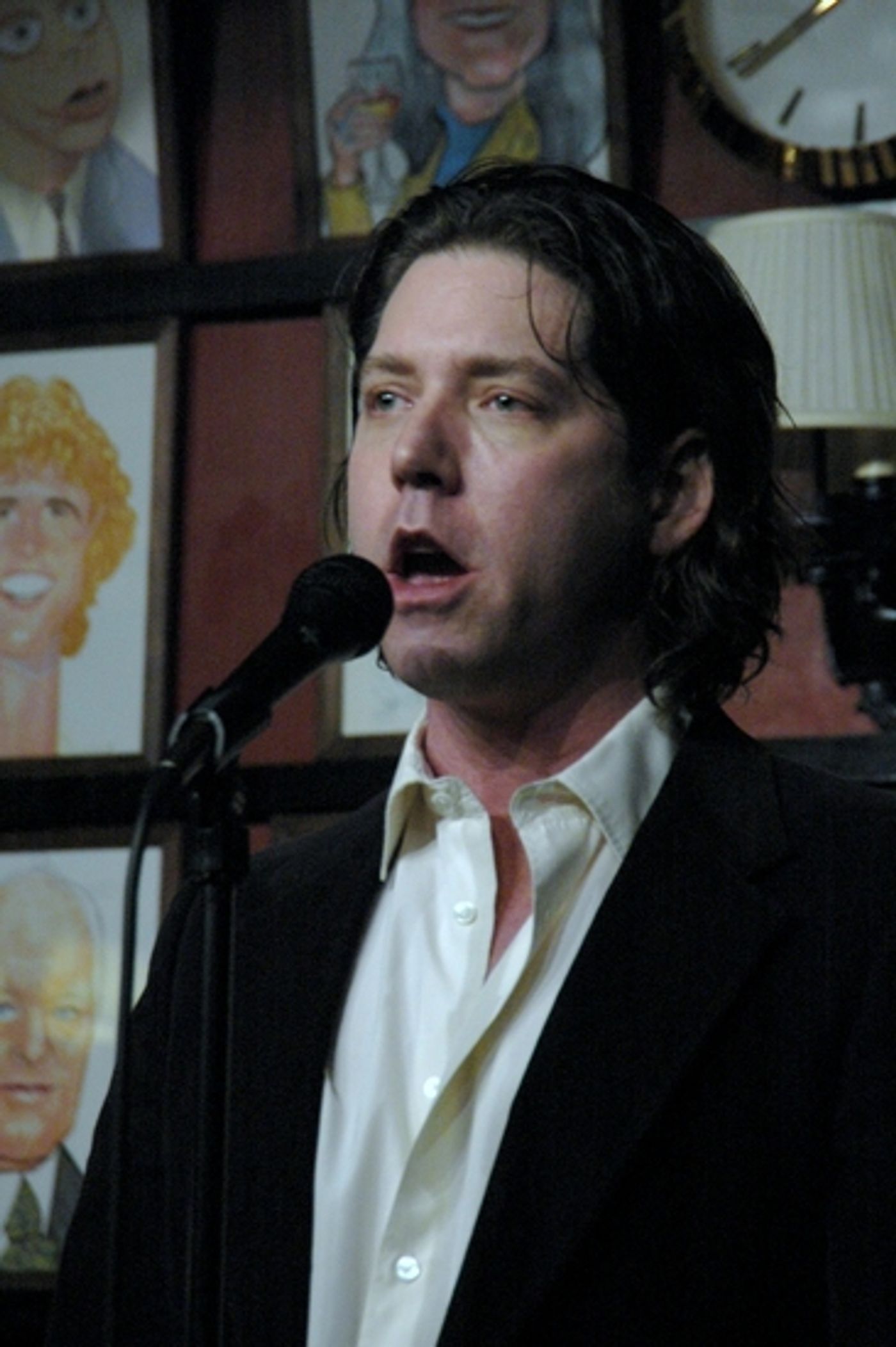 Photo Coverage: James Barbour Sings 'LOVE SONGS' at Sardi's  Image