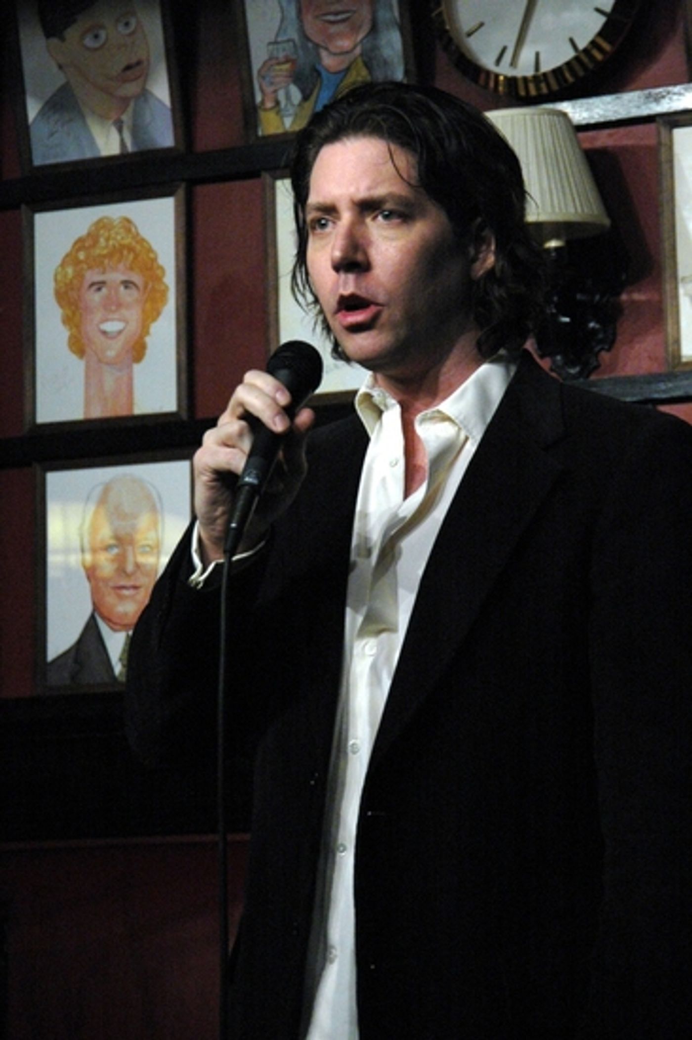 Photo Coverage: James Barbour Sings 'LOVE SONGS' at Sardi's  Image