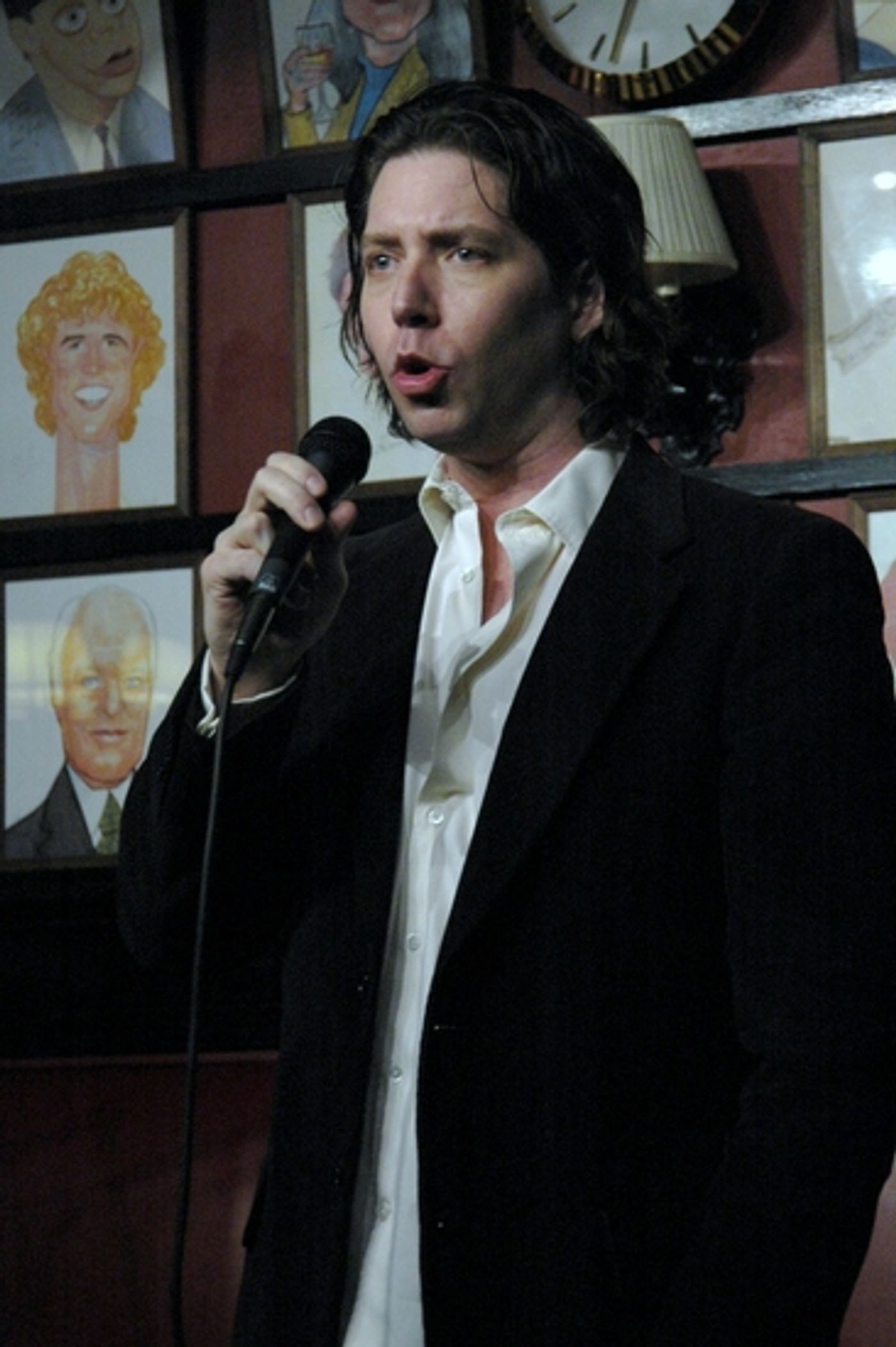 Photo Coverage: James Barbour Sings 'LOVE SONGS' at Sardi's  Image