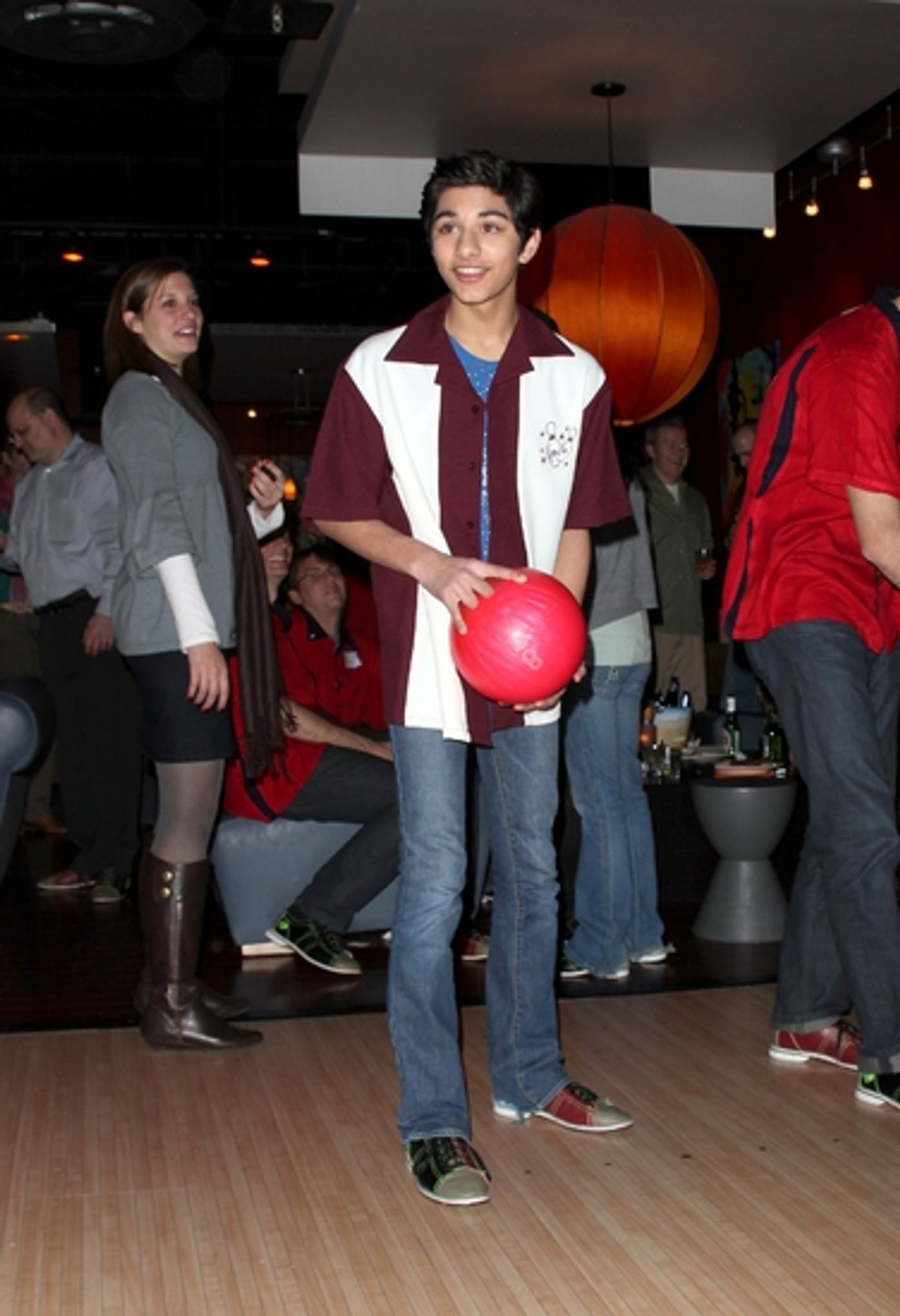 Photo Coverage: Second Stage Theatre's 2009 All-Star Bowling Classic  Image