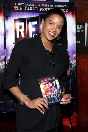 Renee Elise Goldsberry Photo