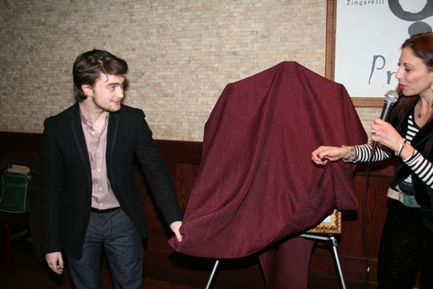 Photo Coverage: EQUUS Star Daniel Radcliffe's Portrait Unveiled at Tony's DiNapoli  Image