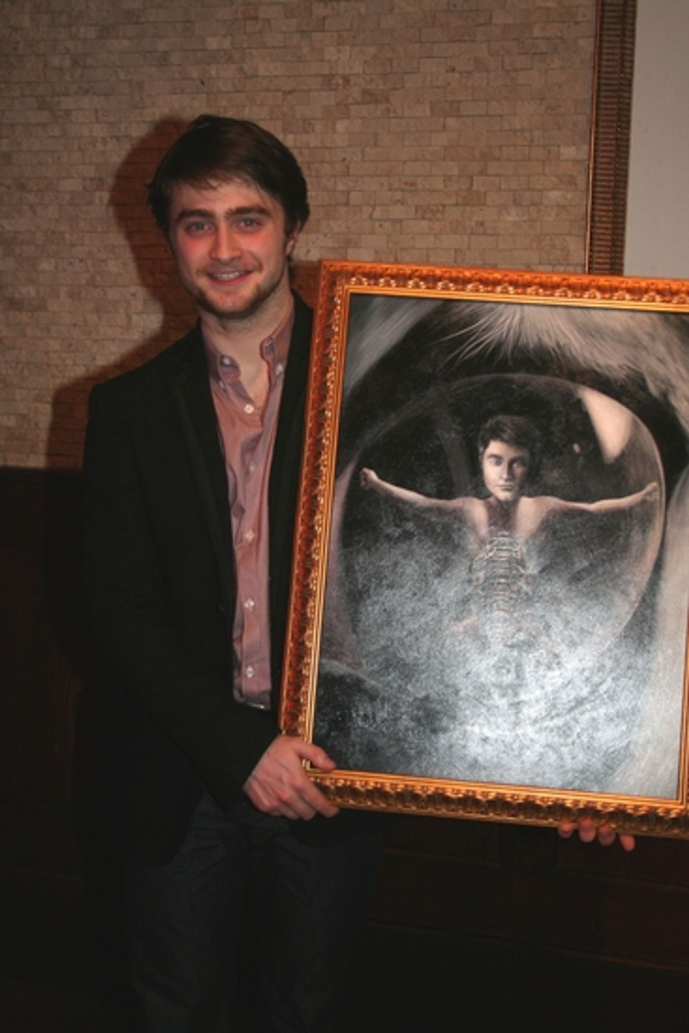 Photo Coverage: EQUUS Star Daniel Radcliffe's Portrait Unveiled at Tony's DiNapoli  Image
