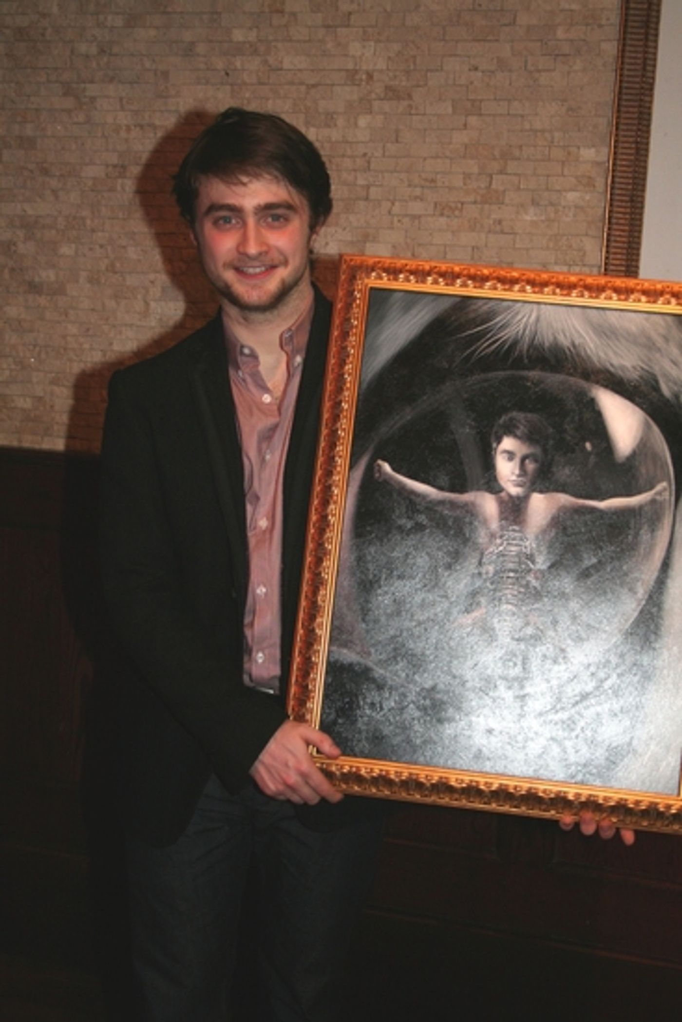Photo Coverage: EQUUS Star Daniel Radcliffe's Portrait Unveiled at Tony's DiNapoli  Image
