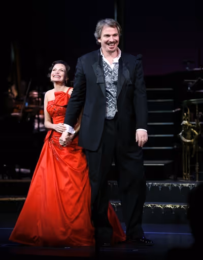 Kristin Chenoweth and Douglas Sills

 Photo