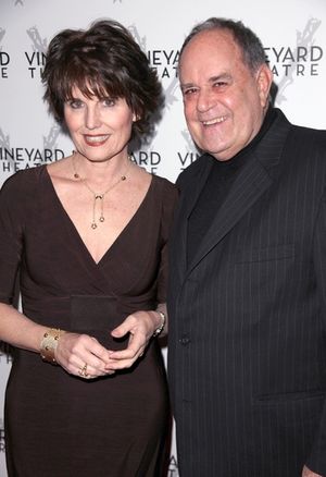 Lucie Arnaz and Laurence Luckinbill
@ BroadwayWorld Lucie Arnaz and Laurence Luckinbill
Photo