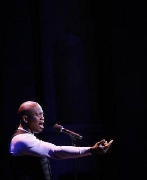 Tituss Burgess
 Photo