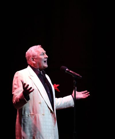 Len Cariou

 Photo