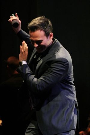 Cheyenne Jackson

 Photo