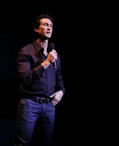 Aaron Lazar Photo