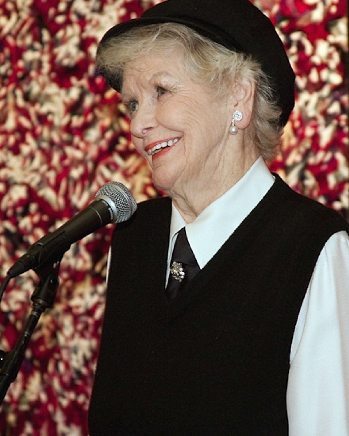 Elaine Stritch at LOVE 'N' COURAGE Benefit Honors Elaine Stritch