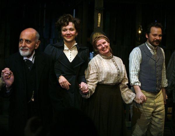 George Morfogen, Maggie Gyllenhaal, Cyrilla Baer and Peter Sarsgaard

 Photo