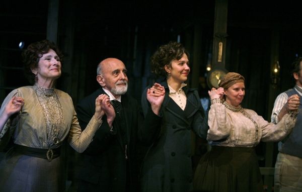 Delphi Harrington, George Morfogen, Maggie Gyllenhaal, Cyrilla Baer and Peter Sarsgaa Photo
