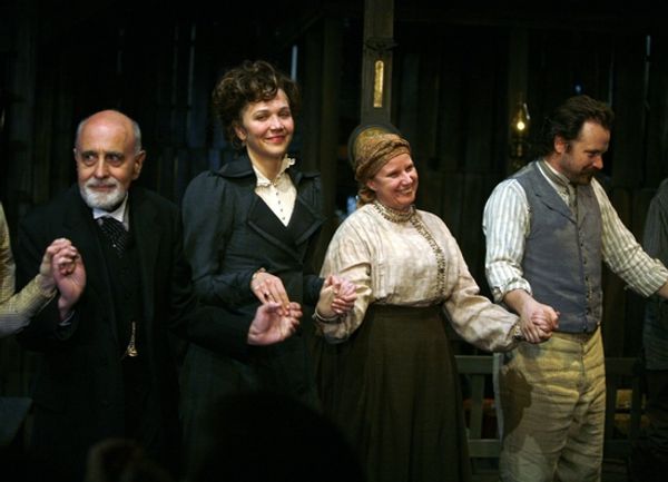 George Morfogen, Maggie Gyllenhaal, Cyrilla Baer and Peter Sarsgaard

 Photo