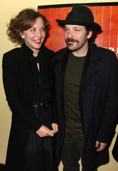 Maggie Gyllenhaal and Peter Sarsgaard

 Photo