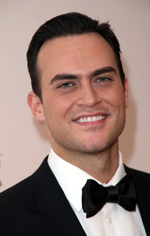 Cheyenne Jackson

 Photo