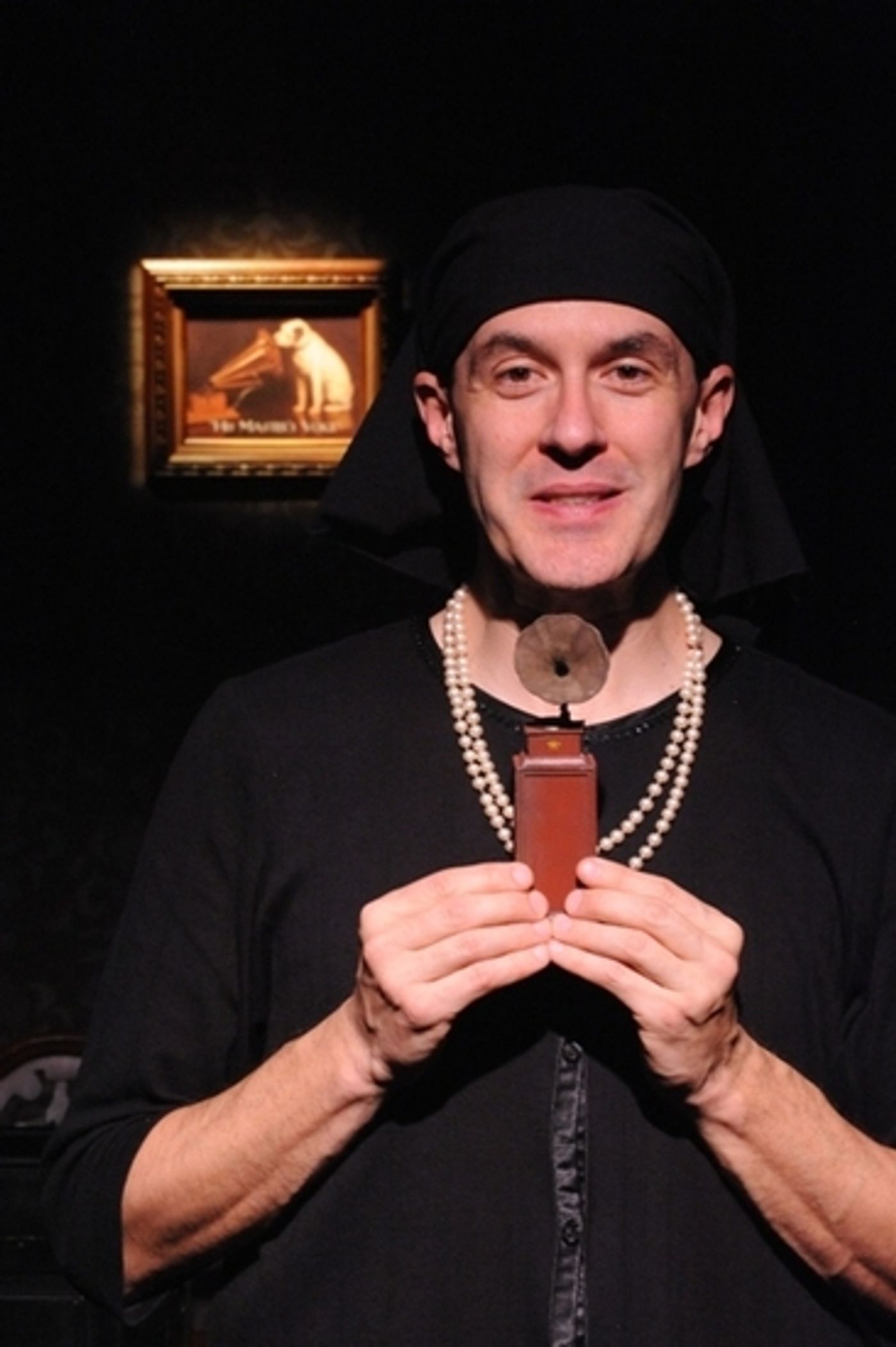 Photo Flash: Everyman Theatre's I AM MY OWN WIFE Photo Flash: Everyman Theatre's I AM MY OWN WIFE Image