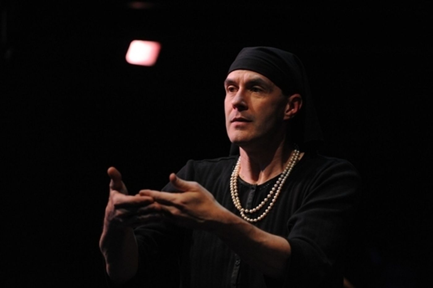 Photo Flash: Everyman Theatre's I AM MY OWN WIFE Photo Flash: Everyman Theatre's I AM MY OWN WIFE Image