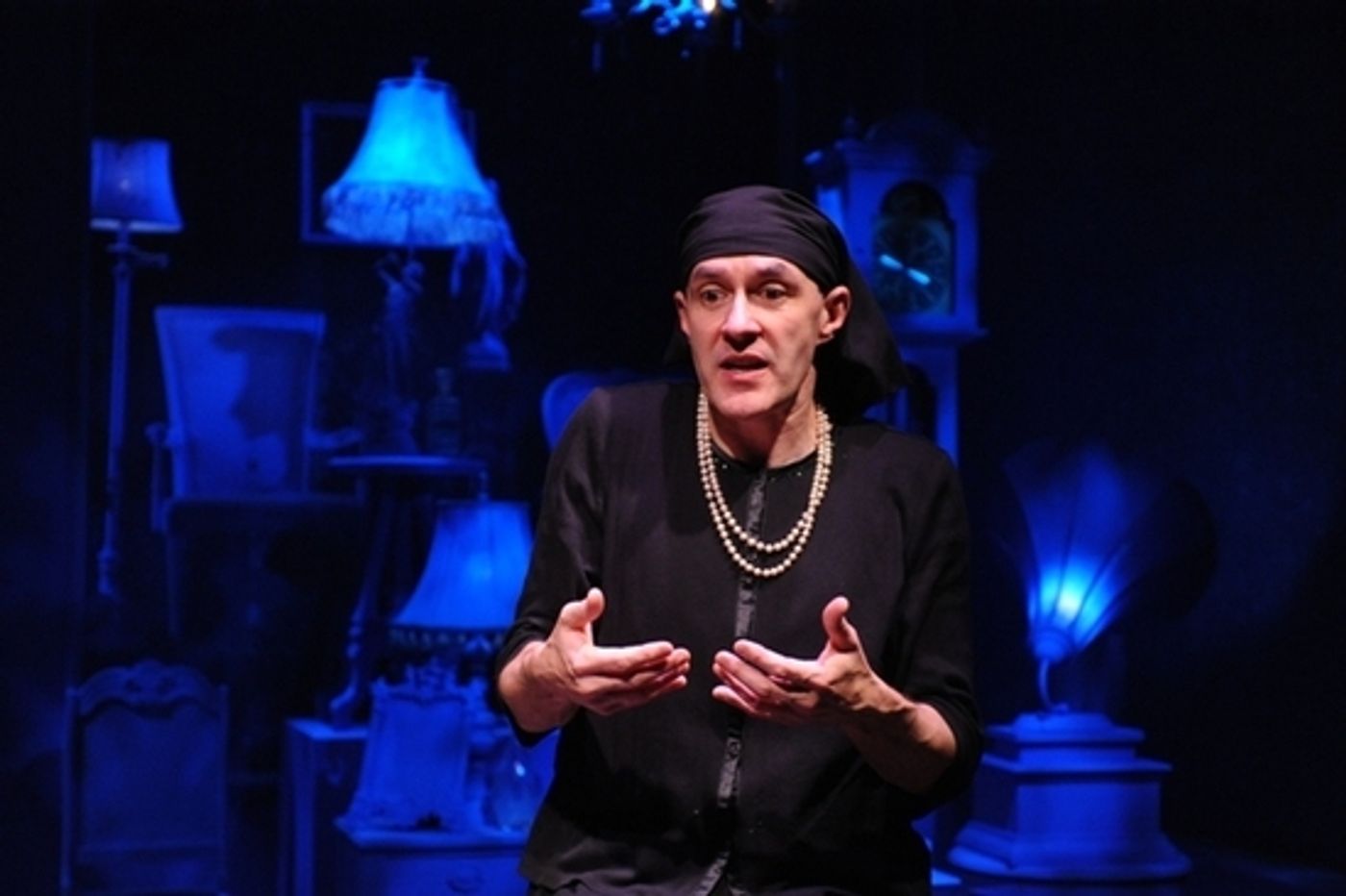 Photo Flash: Everyman Theatre's I AM MY OWN WIFE Photo Flash: Everyman Theatre's I AM MY OWN WIFE Image