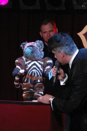 Bryan Batt and Growltiger from CATS Photo