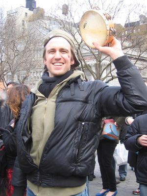 Gavin Creel "shakes it" in Union Square Photo