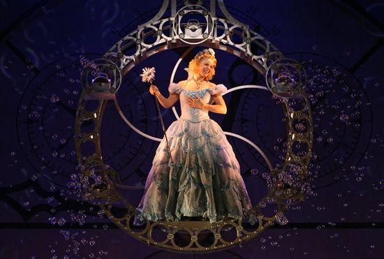 Photos: The Cast of WICKED on Tour — photo 11 of 18