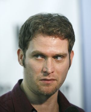 Steven Pasquale

 Photo