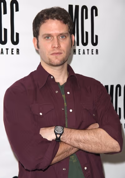 Steven Pasquale

 Photo
