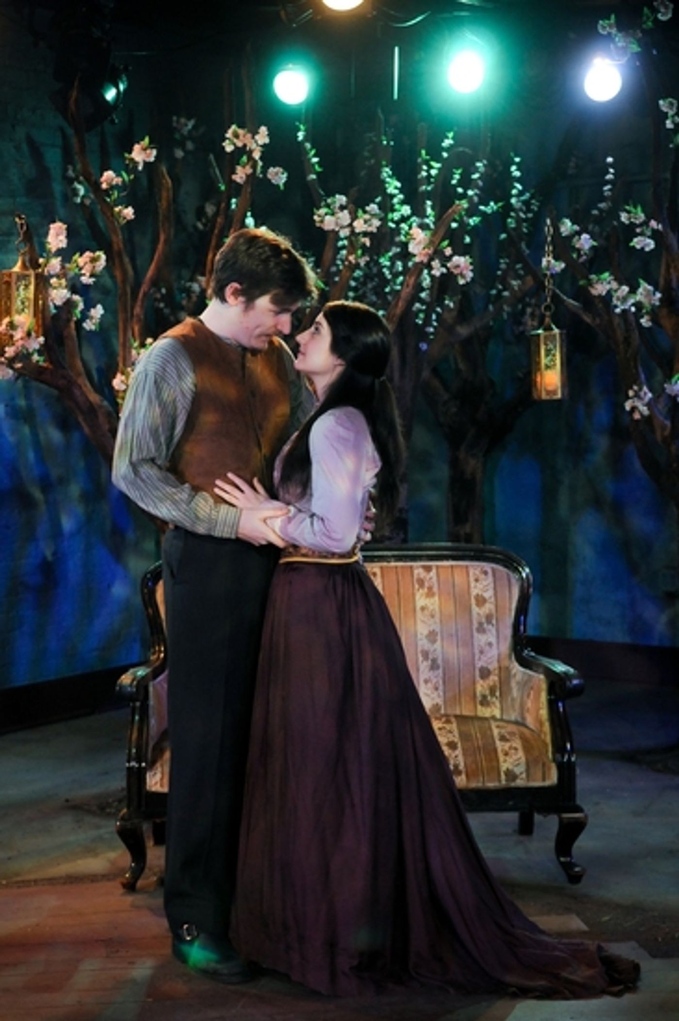 Photo Flash: Cherry Orchard At Strawdog Theater  Image