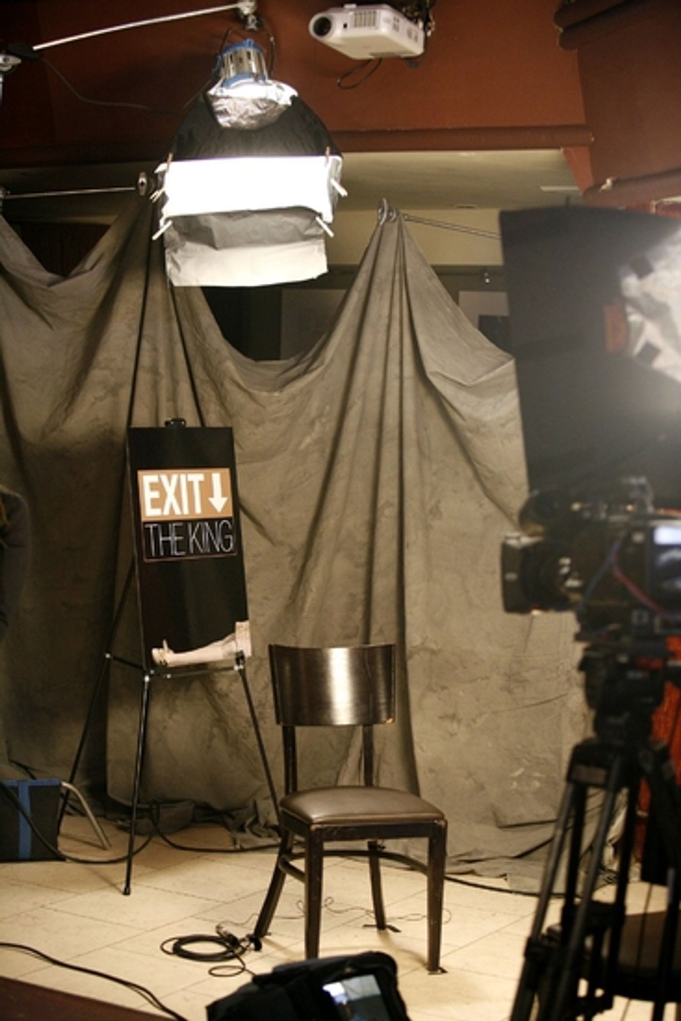 Photo Coverage: 'EXIT THE KING' - Meet & Greet  Image