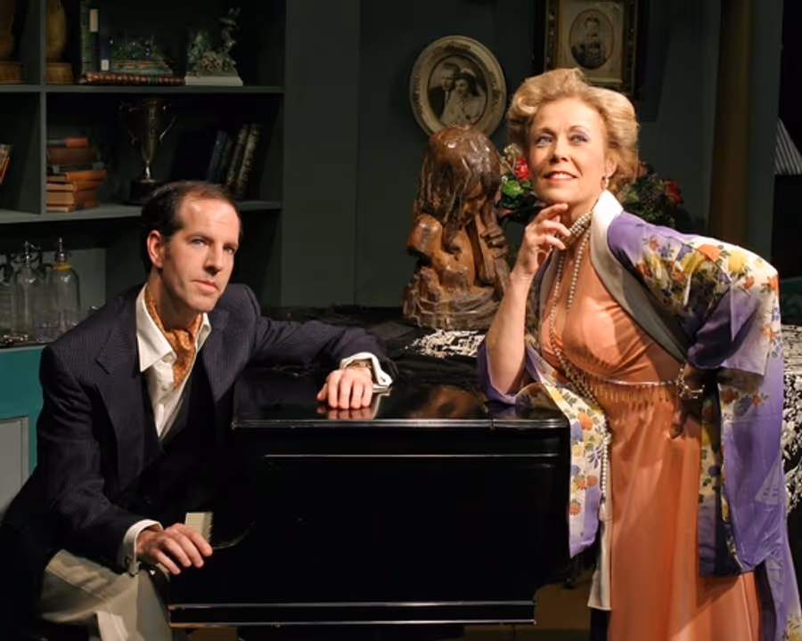 Photo Flash: Grey Gardens at Beck Center Studio Theater Image