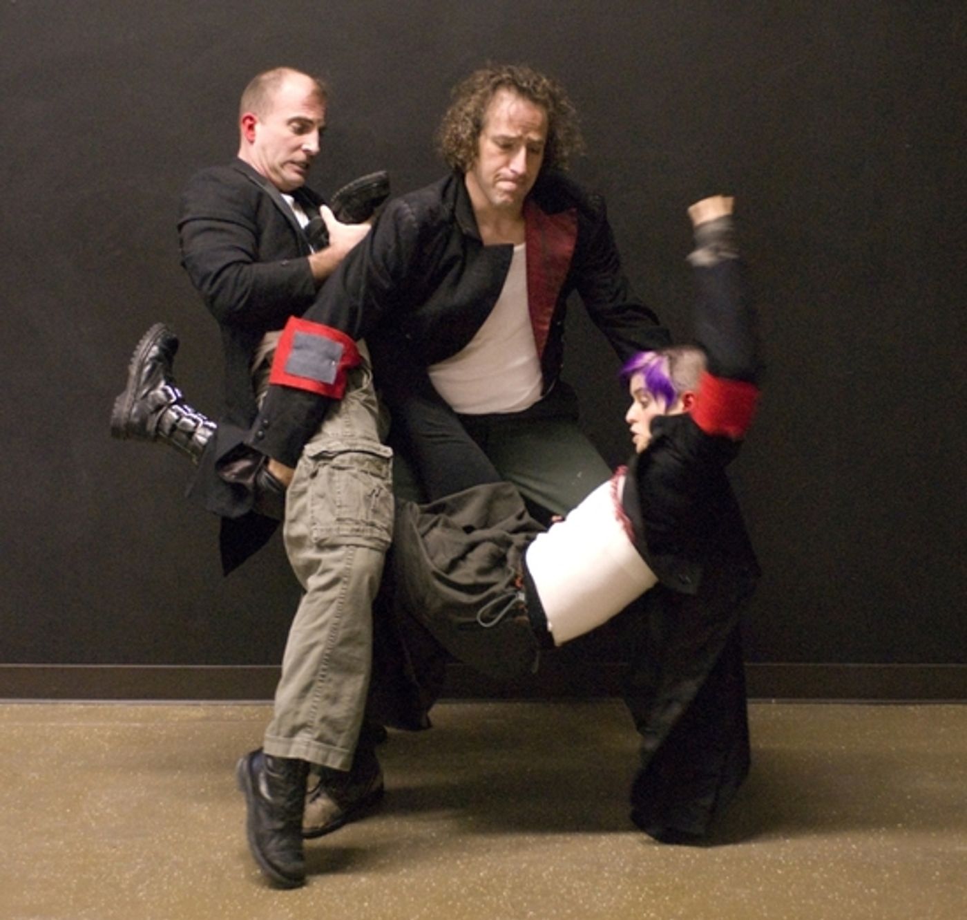 Photo Flash: 500 Clown and the Elephant Deal: Cabaret Eve Photo Flash: 500 Clown and the Elephant Deal: Cabaret Eve Image