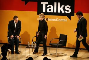 Jane Fonda, Moises Kaufman and Patrick Healy @ BroadwayWorld Jane Fonda, Moises Kaufman and Patrick Healy Photo