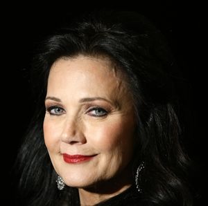 Lynda Carter Photo